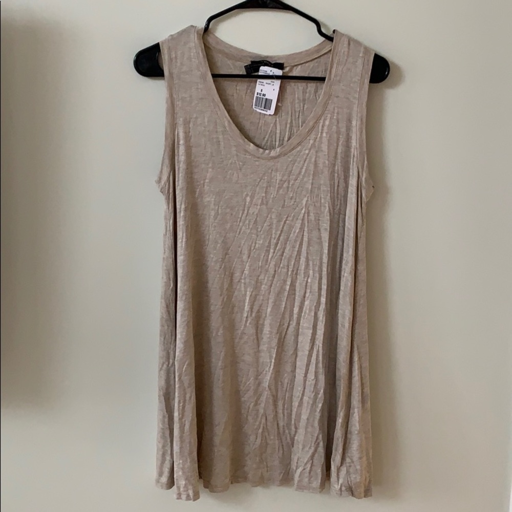 Sleeveless dress